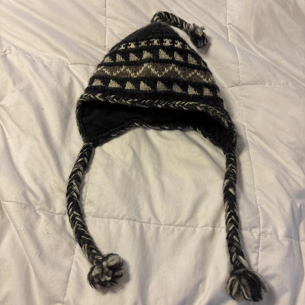 Everest Designs Nepal 100% Wool Winter Hat Fleece Lined Gray Brown Earflap Hat